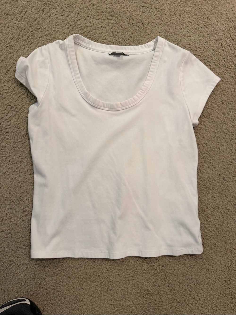 Free Assembly White Scoop Neck Shirt size M